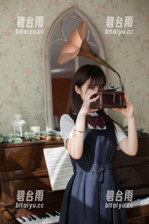 来呀，关注镜酱的鬼刀风铃公主，原图与精选有点不一样的味道。