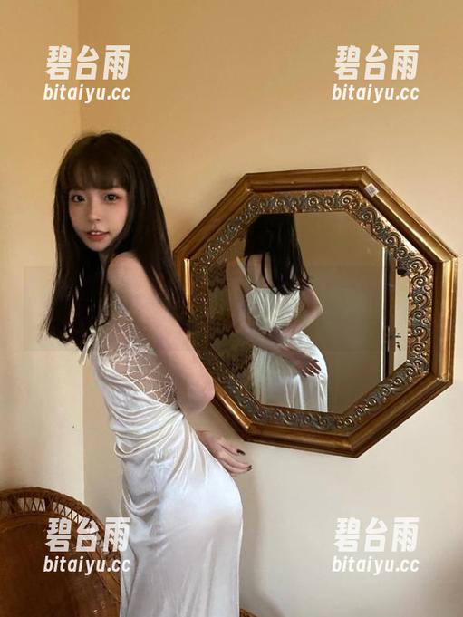 微密圈 - 想要陈妮妮UNI的蕾丝裤？免费作品可送上门！
