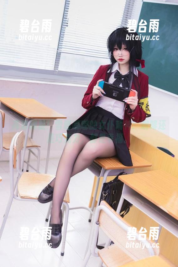 高清捕捉！雪晴嘟嘟的女仆精神：咖啡还是巧克力，都是幸福。