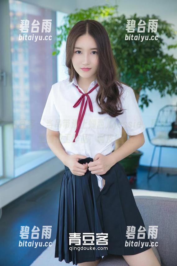 青豆客 - 当吊带遇上婕西儿jessie，图库里的特工作品，调皮得很！