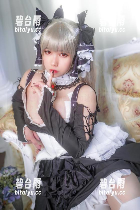 私拍肆意，魅瞳meroko让肉丝重现天日？好吧，我愿意被晃到了。